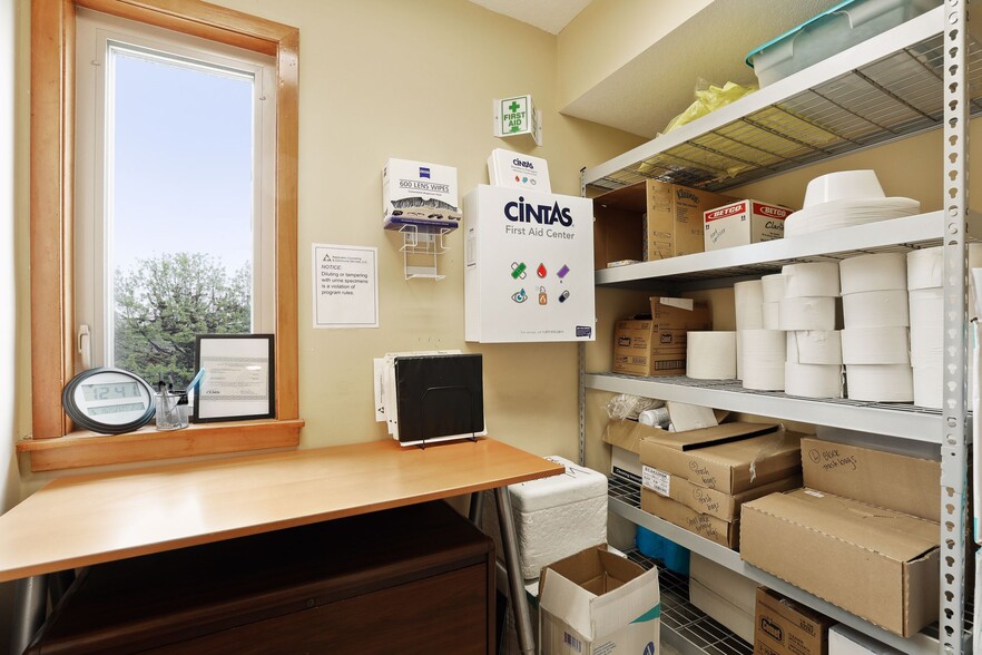 800 N 42nd Ave, Minneapolis, MN for lease - Building Photo - Image 2 of 63