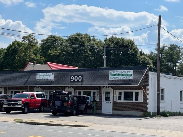 900 N MAIN ST  