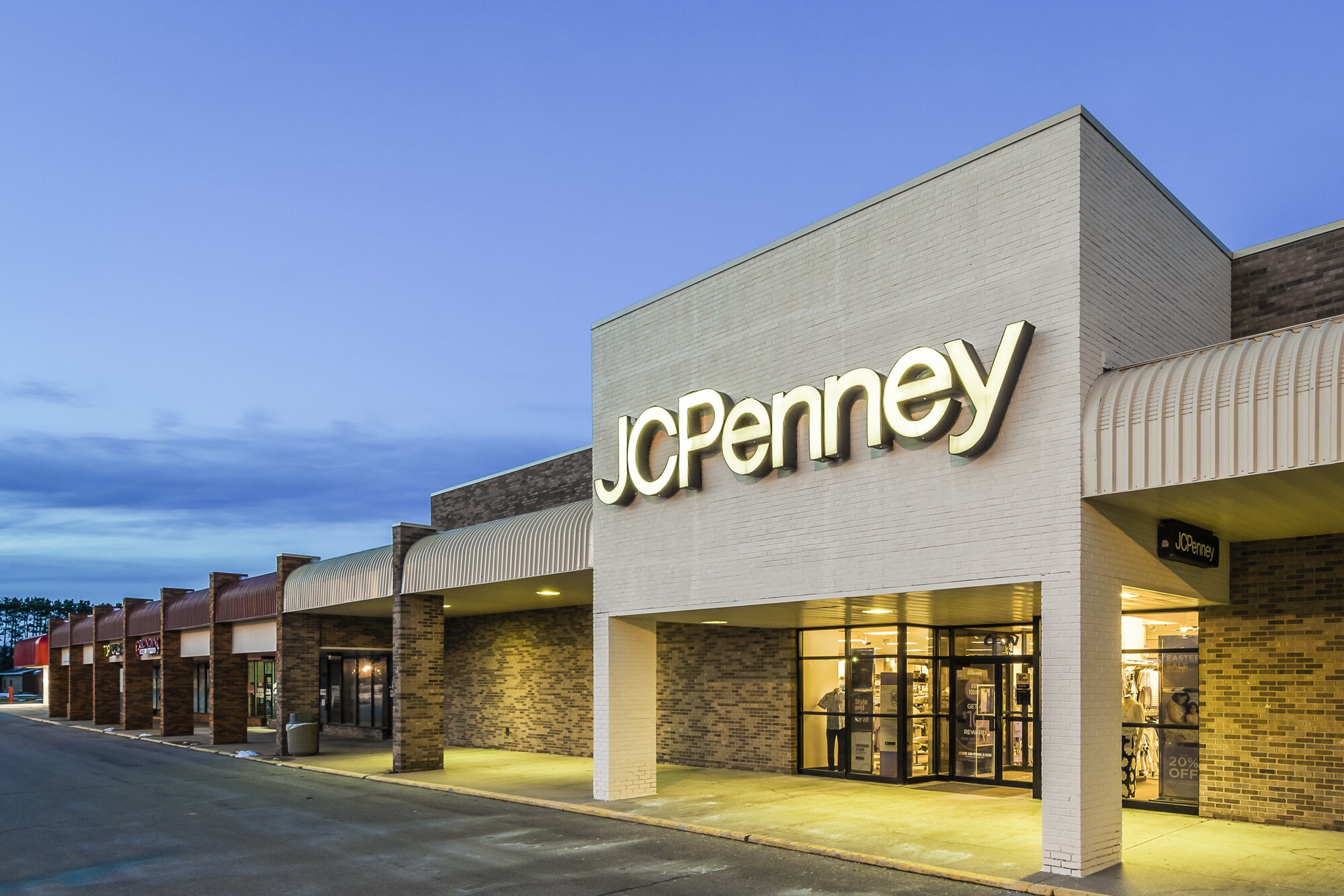 Retail in Cadillac, MI for sale Primary Photo- Image 1 of 1