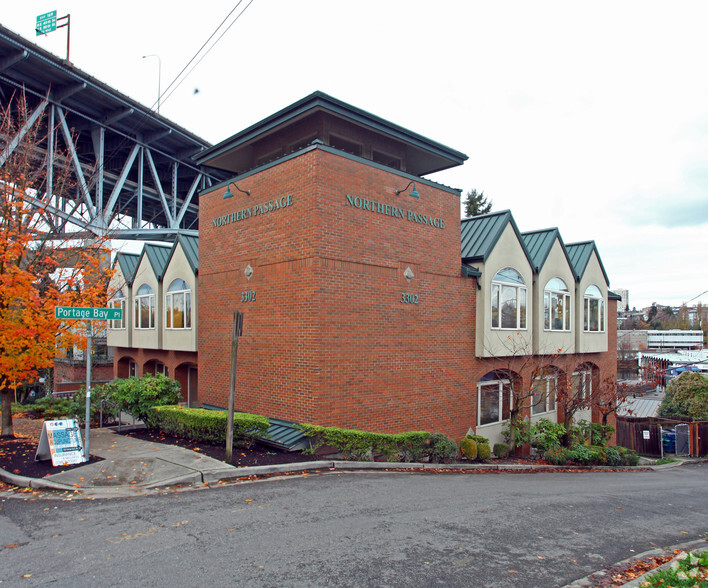 3302 Fuhrman Ave E, Seattle, WA for lease - Primary Photo - Image 1 of 3