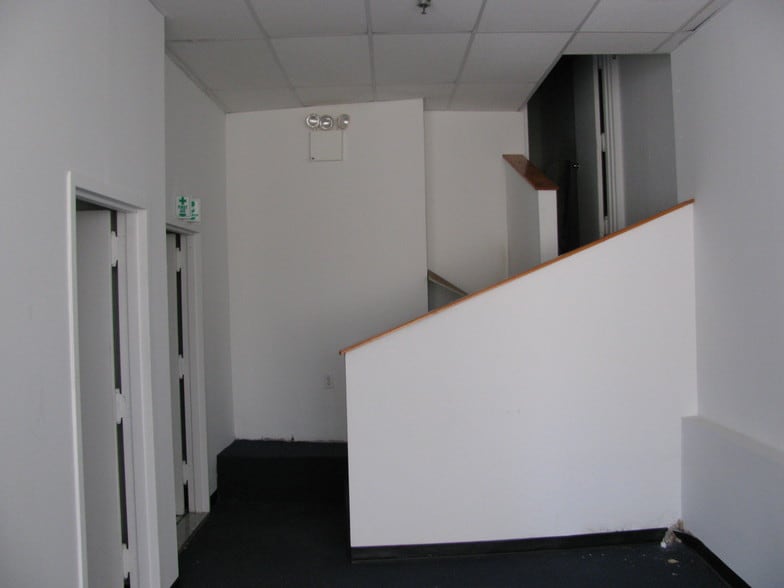 372-374 Mclean Ave, Yonkers, NY for lease - Other - Image 2 of 5