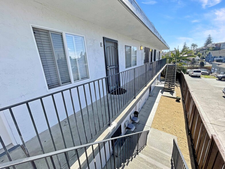 2290 High St, Oakland, CA for sale - Building Photo - Image 3 of 17