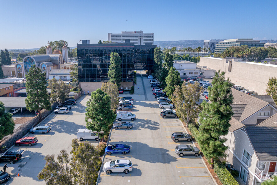 3655 Torrance Blvd, Torrance, CA for lease - Building Photo - Image 3 of 4