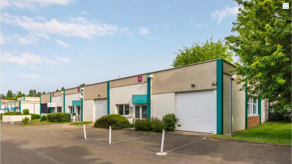 Rue Eugène Hénaff, Trappes for lease - Building Photo - Image 3 of 6