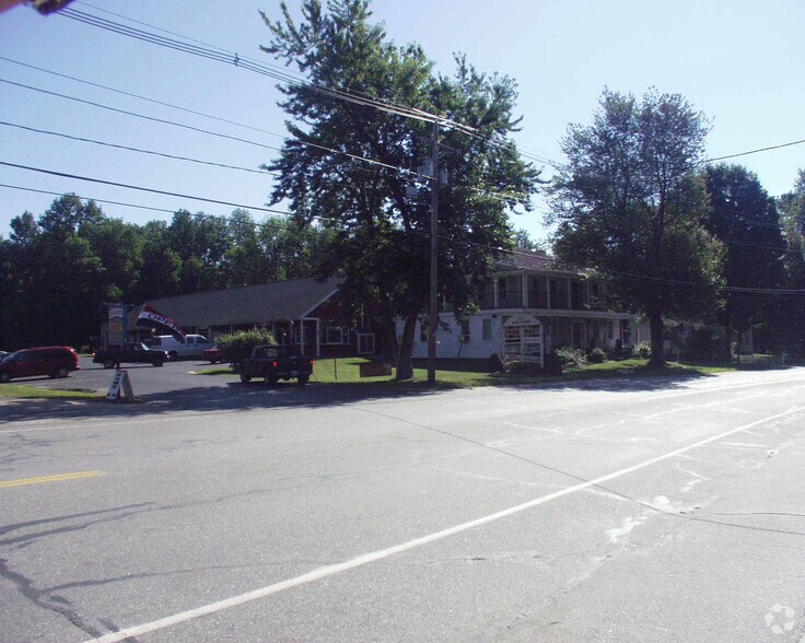 32 Main St, Hubbardston, MA for sale - Primary Photo - Image 1 of 1