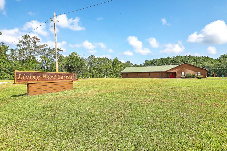 1705 Barracada Rd, Walterboro, SC for sale - Primary Photo - Image 1 of 1