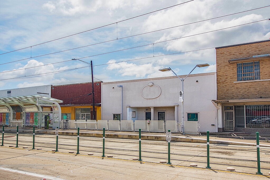 6704 Harrisburg Blvd, Houston, TX 77011