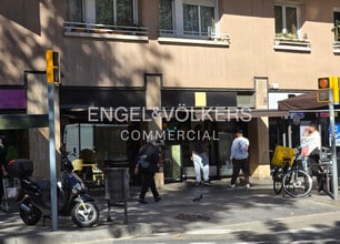 Retail in Barcelona, Barcelona for lease Interior Photo- Image 2 of 8