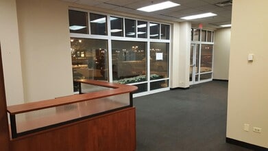 3540 Seven Bridges Dr, Woodridge, IL for lease Interior Photo- Image 1 of 5