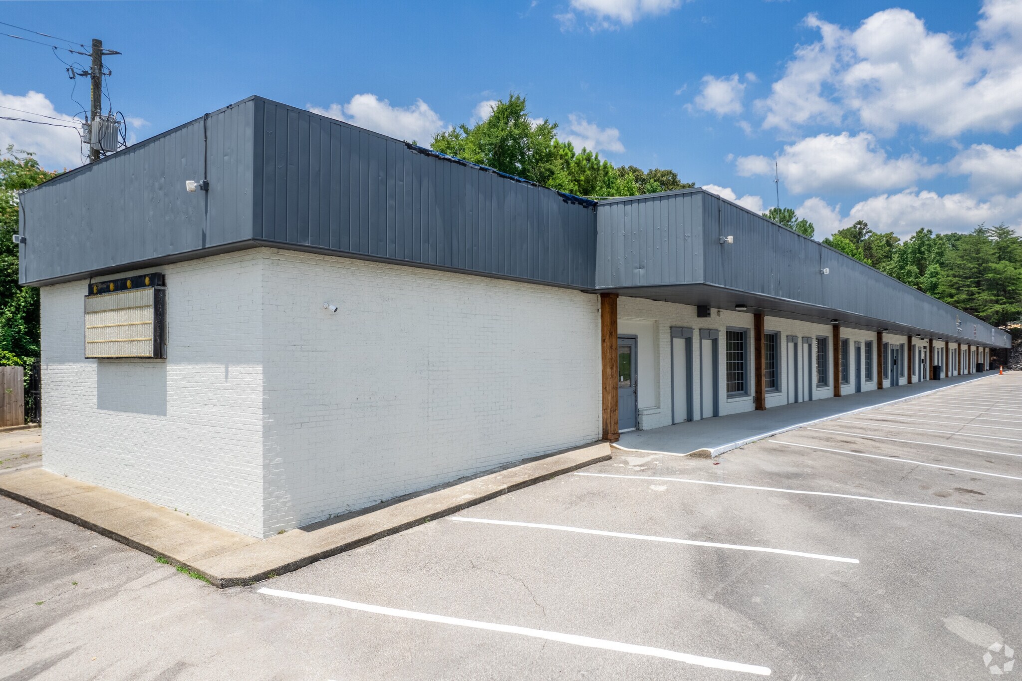 2408 Carson Rd, Birmingham, AL for sale Primary Photo- Image 1 of 1