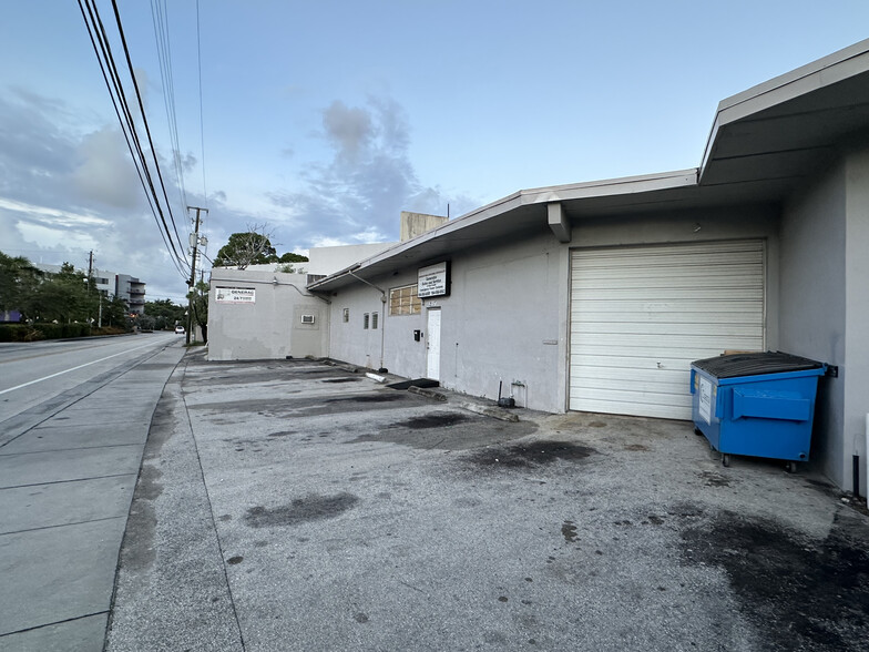 2117 N Dixie Hwy, Wilton Manors, FL for sale - Building Photo - Image 3 of 23