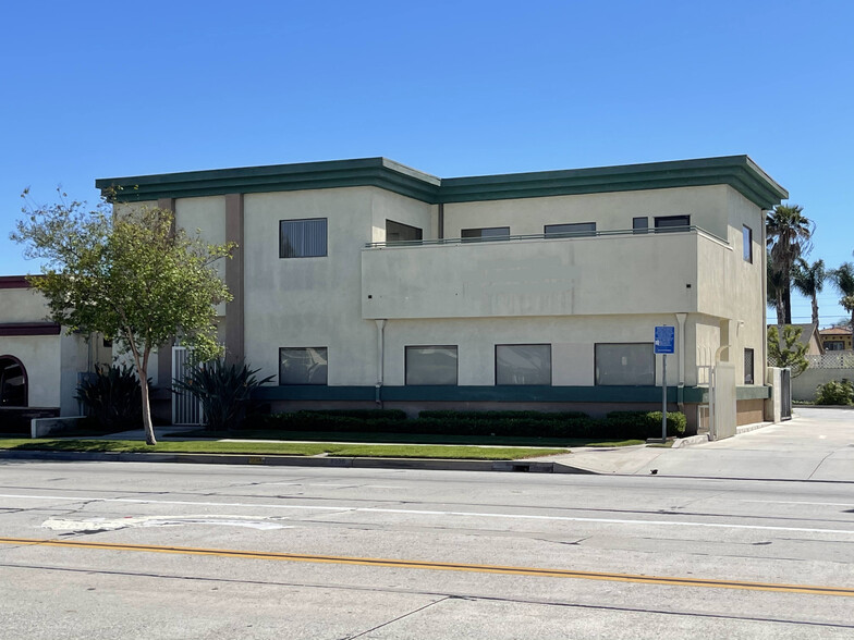 8556 Florence Ave, Downey, CA for lease - Primary Photo - Image 1 of 34