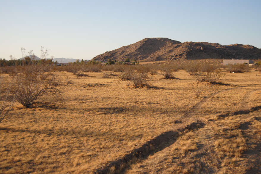 0 Cherokee, Apple Valley, CA for sale - Primary Photo - Image 1 of 1