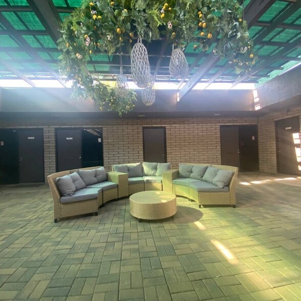 2201 S McClintock Dr, Tempe, AZ for lease - Building Photo - Image 2 of 17