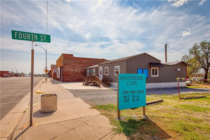 400 Main, Leedey, OK for sale - Primary Photo - Image 1 of 1