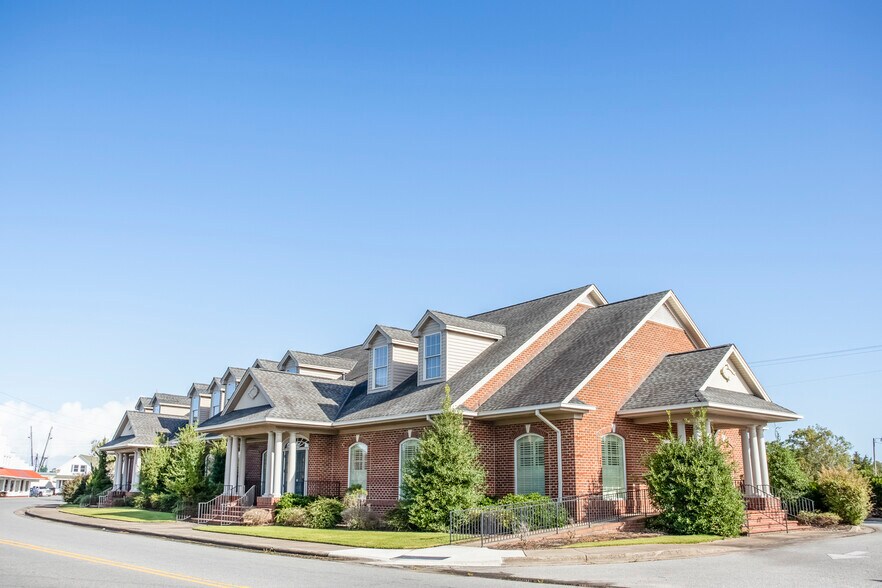 35050 US Highway 264, Engelhard, NC 27824