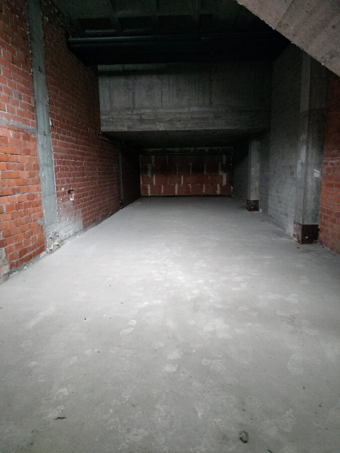 Plaza Puerta de Europa, Oviedo, AST 33011 -  -  - Interior Photo - Image 1 of 1