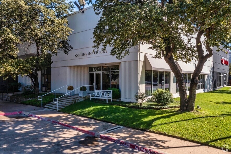 1500 Dragon St, Dallas, TX for lease - Building Photo - Image 2 of 7