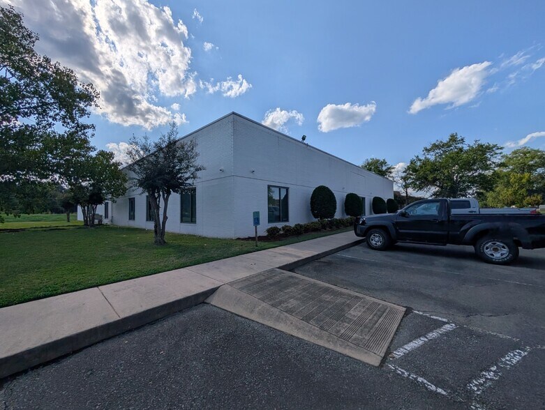 2100 Brookwood Dr, Little Rock, AR for lease - Building Photo - Image 3 of 10