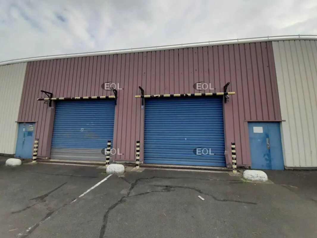 Flex in Orly for lease Building Photo- Image 1 of 6