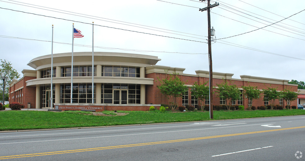 1634 N Main St, High Point, NC for sale - Primary Photo - Image 1 of 1