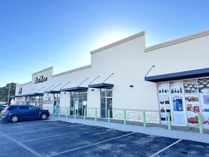 2005 N Riverside Dr, Fort Worth, TX for lease Building Photo- Image 1 of 1