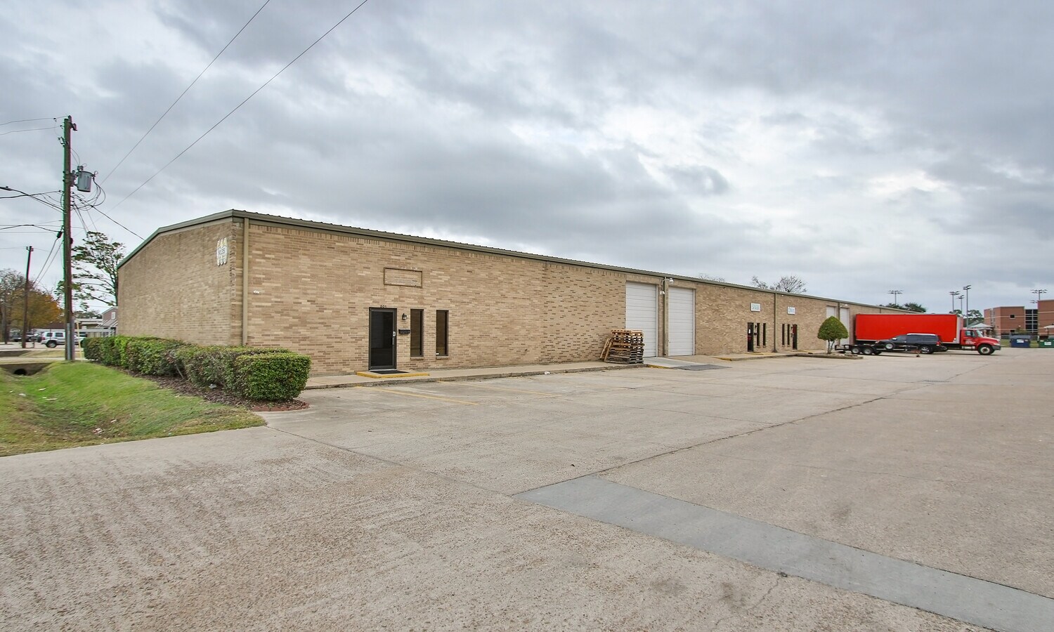 9135 Spring Branch Dr, Houston, TX 77080 Industrial for Lease