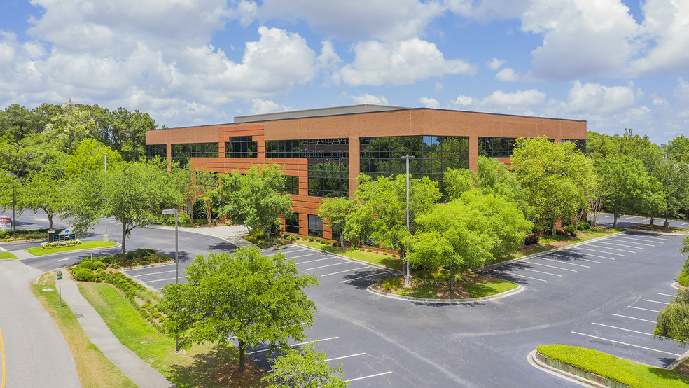 3955 Faber Place Dr, North Charleston, SC for lease - Building Photo - Image 1 of 10