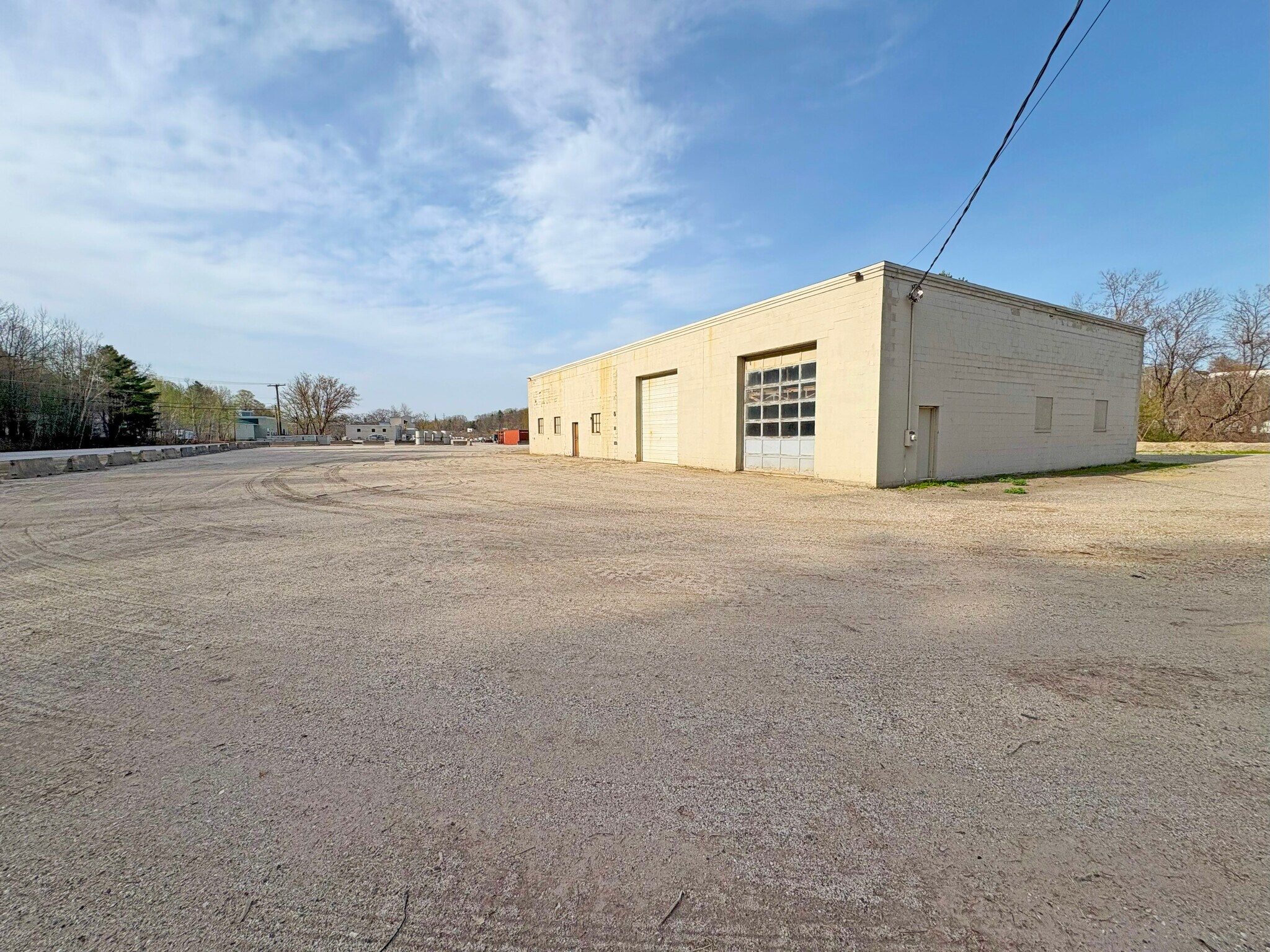 276 Riverside Dr, Auburn, ME for lease Primary Photo- Image 1 of 5