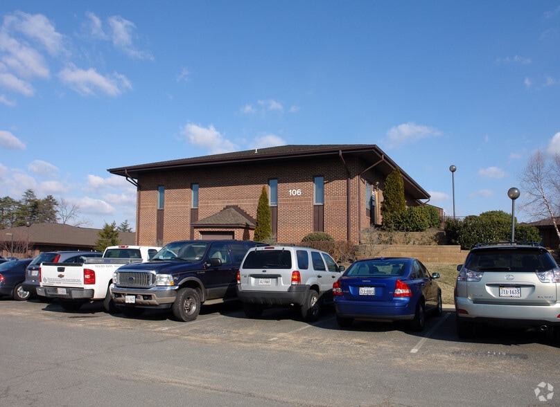 106 Elden St, Herndon, VA for sale - Building Photo - Image 2 of 54