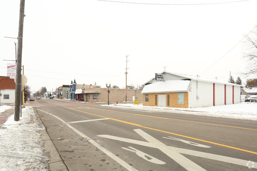 137 W State St, Montrose, MI for sale - Building Photo - Image 3 of 3