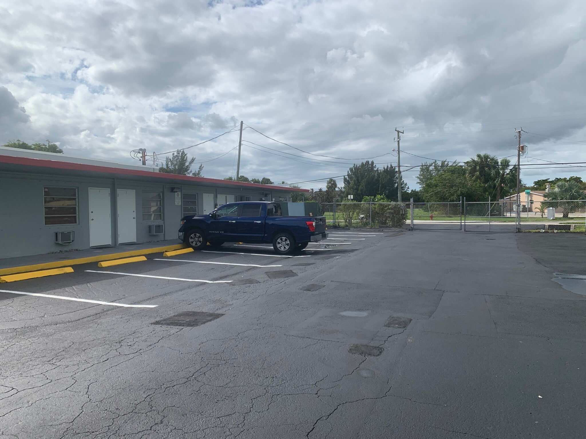 1000 S Dixie Hwy W, Pompano Beach, FL 33060 OfficeRetail for Lease