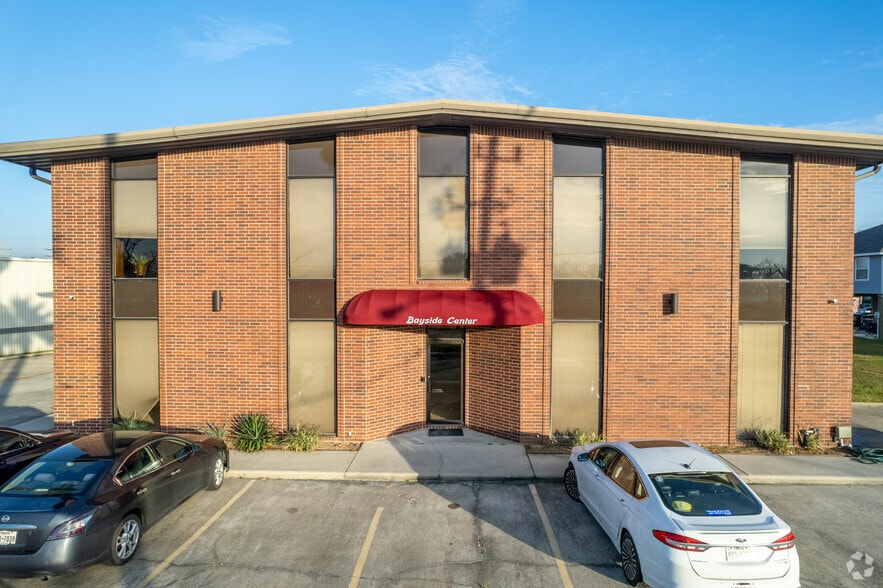 601 Cien Rd, Kemah, TX for sale - Building Photo - Image 3 of 94