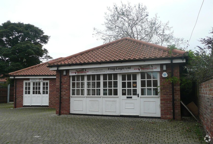 9 Westgate, Hull for lease - Primary Photo - Image 1 of 1