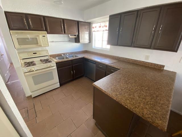 4381 Cy Cliffview Cir, Las Vegas, NV for sale - Interior Photo - Image 2 of 16