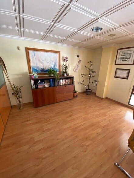 Office in El Ejido, Almería for lease - Building Photo - Image 3 of 7