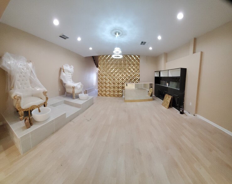 4074 Crenshaw, Los Angeles, CA for lease - Interior Photo - Image 1 of 9