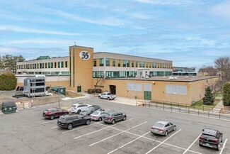 35 Nutmeg Dr, Trumbull CT - Business Park