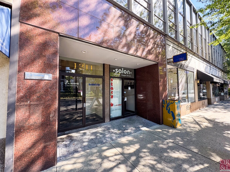 1211 Chapel St, New Haven, CT for lease - Building Photo - Image 1 of 11