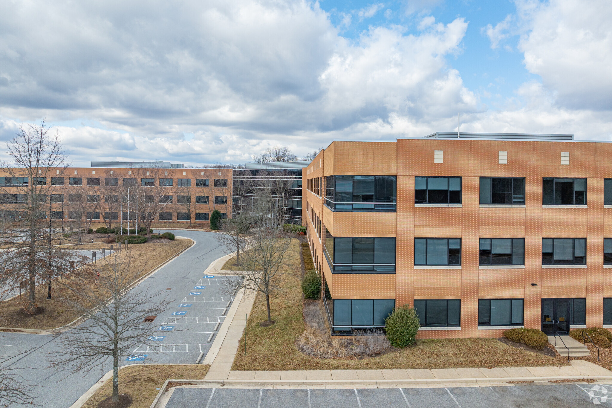 940 Ridgebrook Rd, Sparks, MD for lease Building Photo- Image 1 of 8