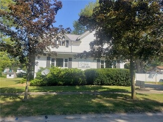 More details for 112 Vine St, Wellington, OH - Retail for Sale