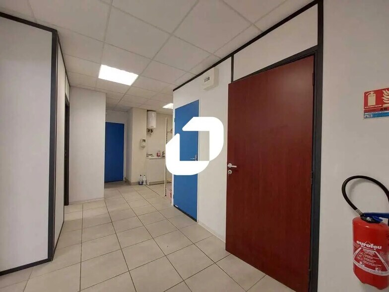 Office in Mauguio for sale - Interior Photo - Image 2 of 6