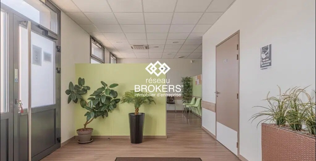 Retail in Échirolles for sale Lobby- Image 1 of 16