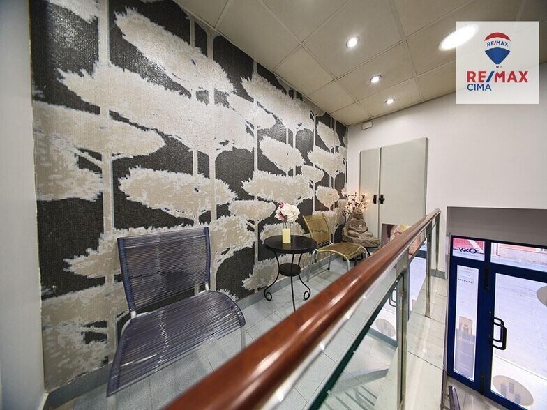 Retail in Granada, Granada for sale - Building Photo - Image 2 of 22