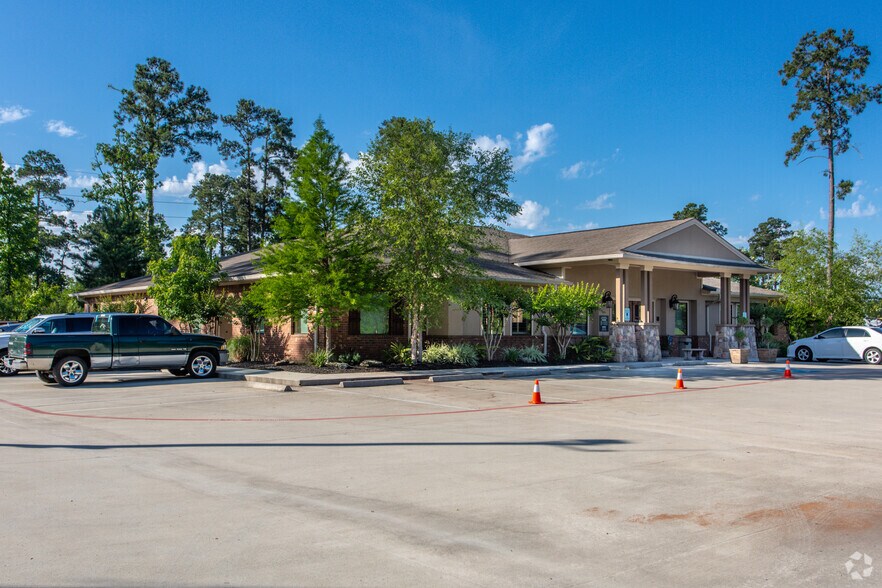 2236 N Loop 336 W, Conroe, TX for sale - Primary Photo - Image 1 of 1