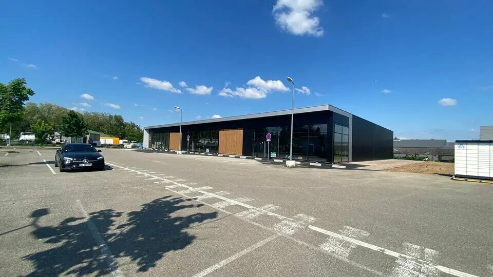 Retail in Bennwihr for lease - Building Photo - Image 2 of 5