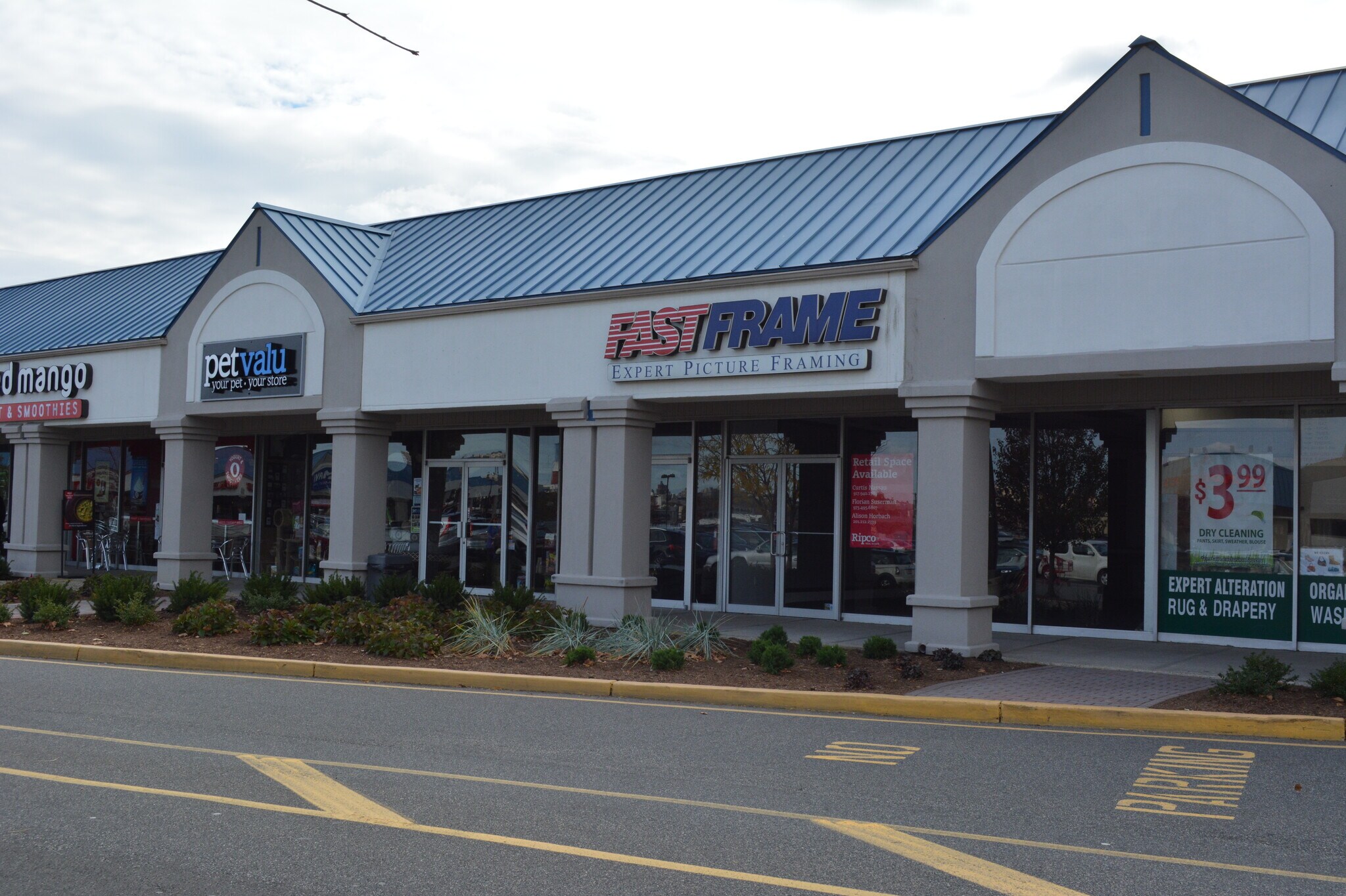 725 River Rd, Edgewater, NJ 07020 Office for Lease