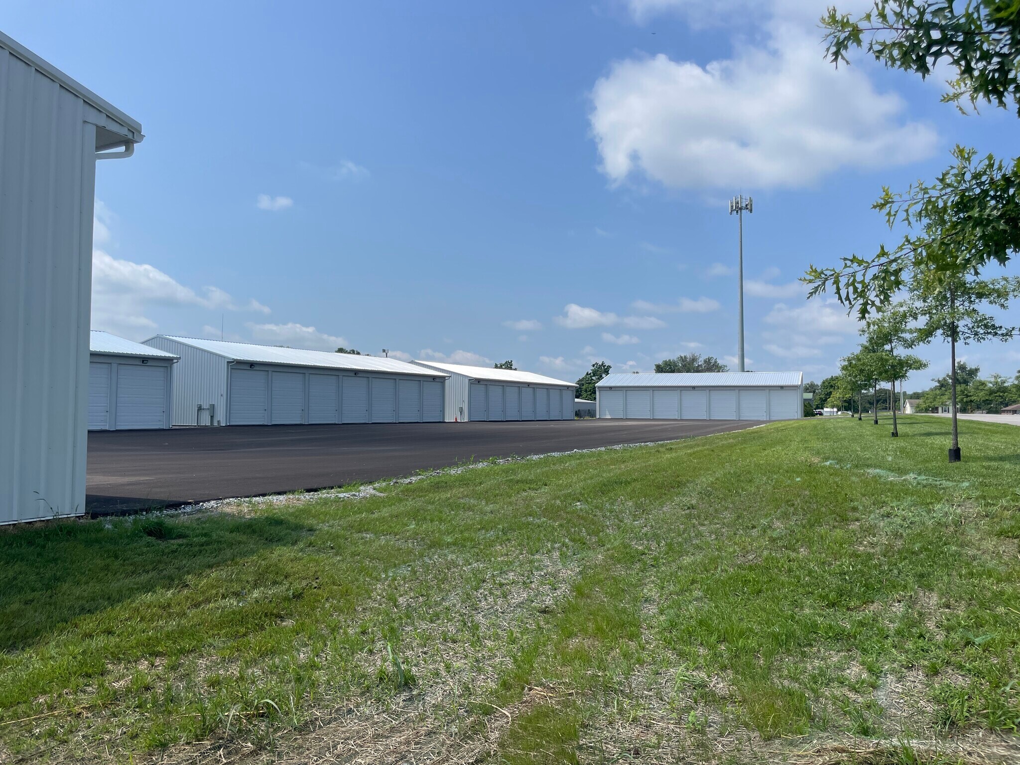 E High, Lebanon, KY for lease Building Photo- Image 1 of 6