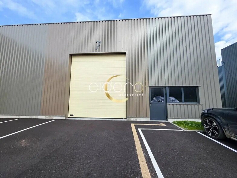 Flex in La Roche-Blanche for lease - Building Photo - Image 2 of 10