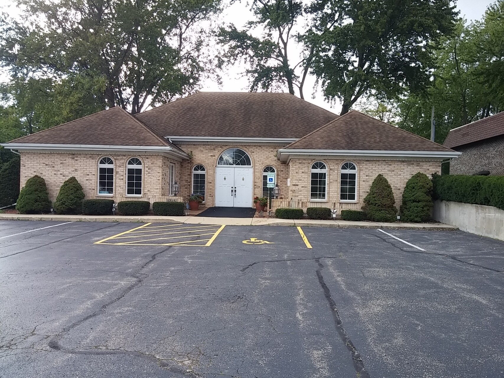 1215 N Cedar Rd, New Lenox, IL for sale Primary Photo- Image 1 of 1